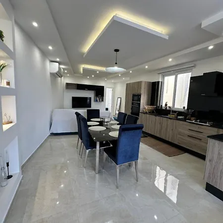 Appartement Panoramic Penthouse Front & Back Terraces Sannat