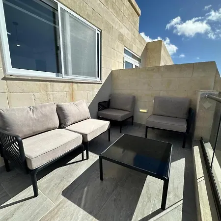 Panoramic Penthouse Front & Back Terraces *