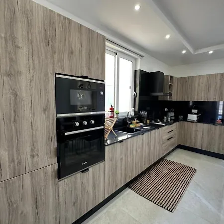 Panoramic Penthouse Front & Back Terraces *