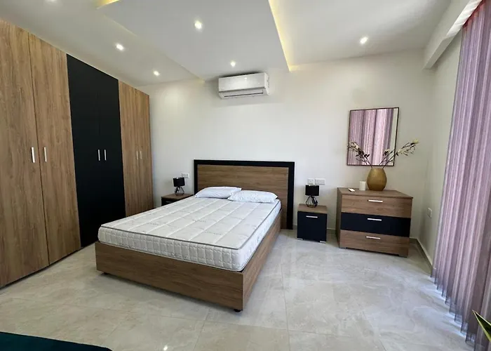 Panoramic Penthouse Front & Back Terraces Appartement