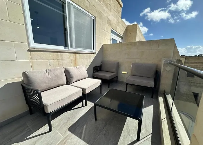 Panoramic Penthouse Front & Back Terraces *