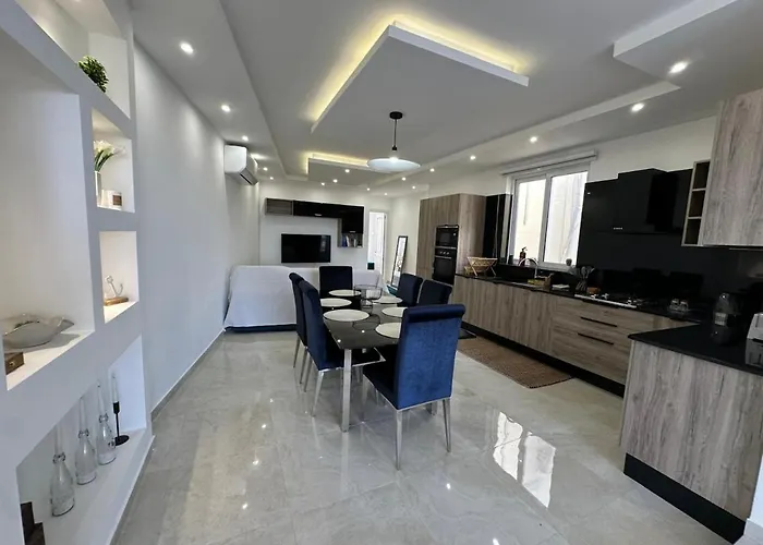 Apartment Panoramic Penthouse Front & Back Terraces Sannat